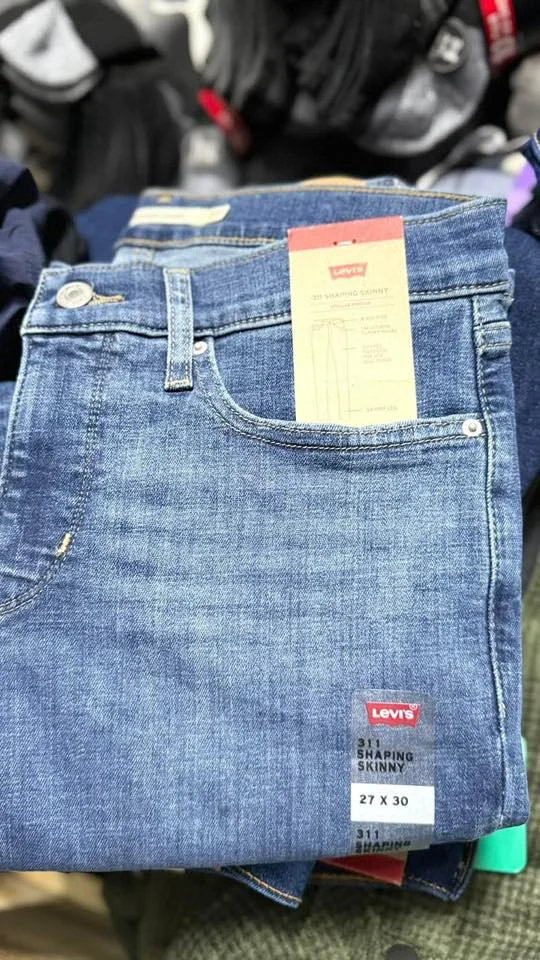 Levi Jean Clothings Liquidation Pallets Wholesale - Image 4