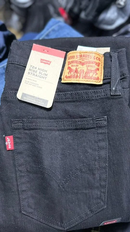 Levi Jean Clothings Liquidation Pallets Wholesale - Image 6