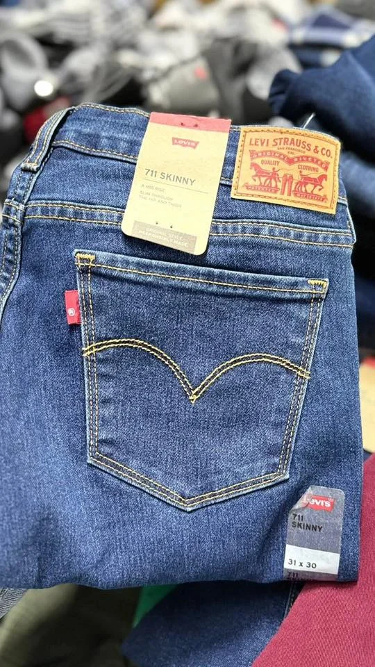 Levi Jean Clothings Liquidation Pallets Wholesale - Image 3