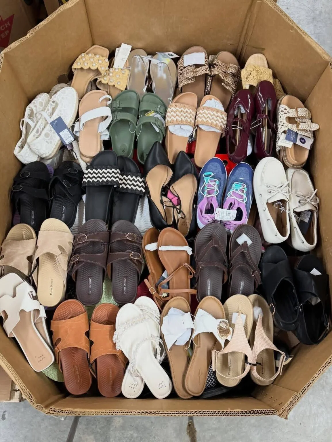 Women Wholesale Sandals Pallets - Image 6