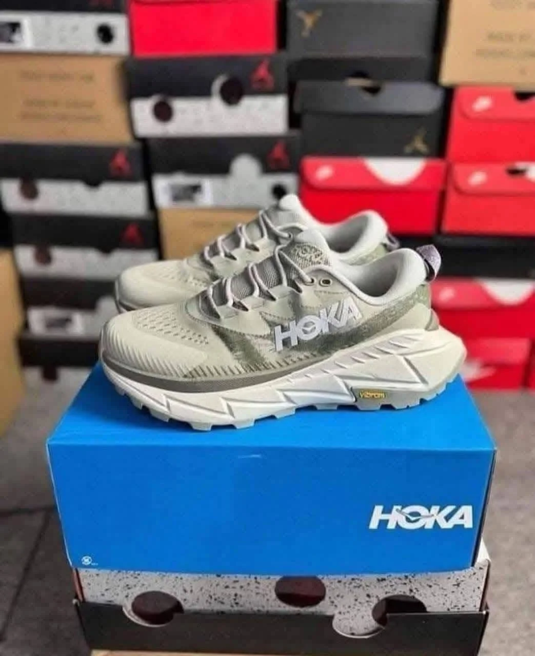 Hoka Shoes Pallets Wholesale for Resellers - Image 8
