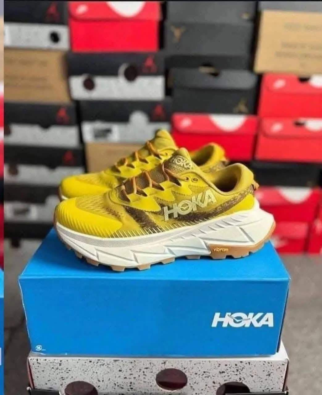 Hoka Shoes Pallets Wholesale for Resellers - Image 4