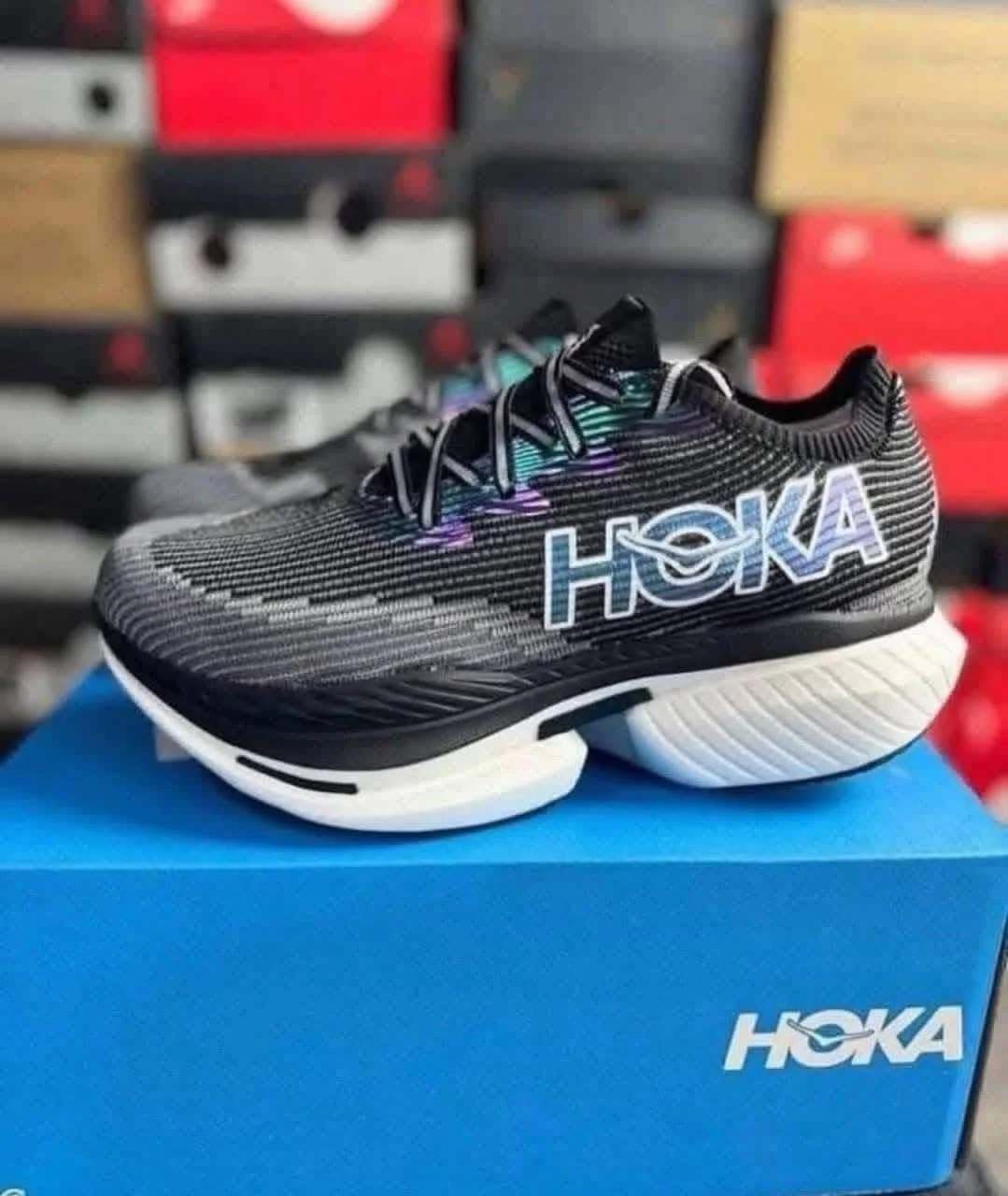 Hoka Shoes Pallets Wholesale for Resellers - Image 3