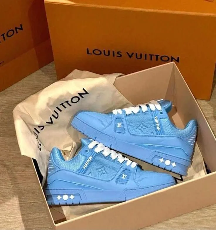 Louis Vuitton Sneakers Shoes Pallets - Image 2