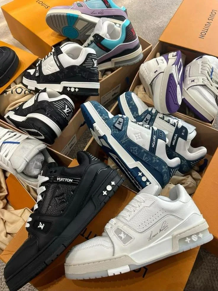 Louis Vuitton Sneakers Shoes Pallets - Image 5