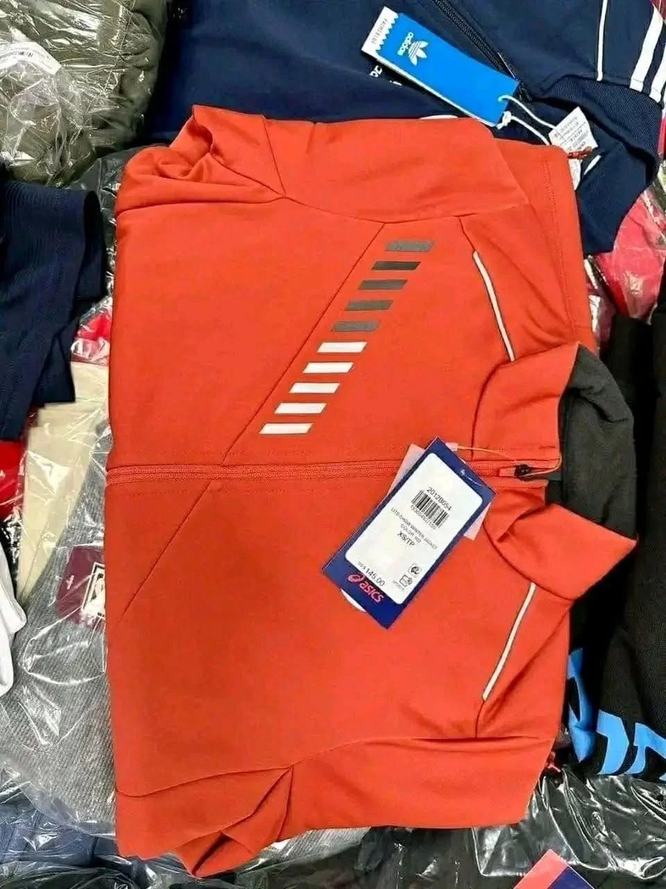 Athletics Clothes Liquidation Wholesale - Image 3