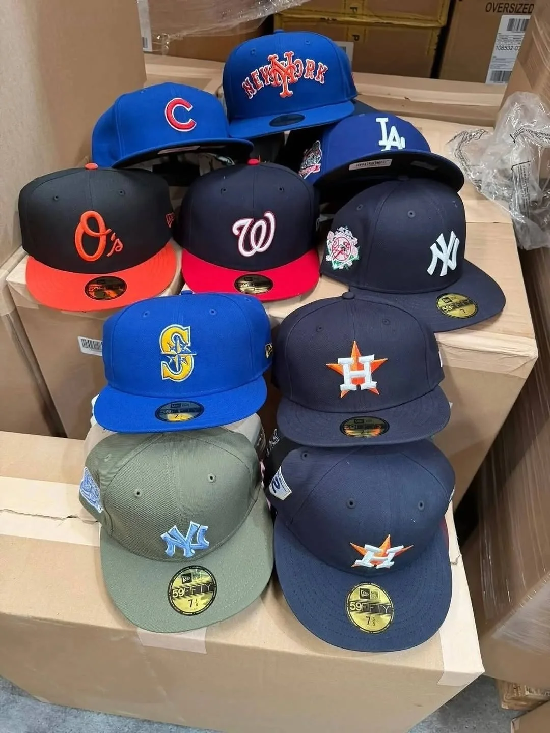 Caps Pallets for Sale With 500+ Pieces - Image 3